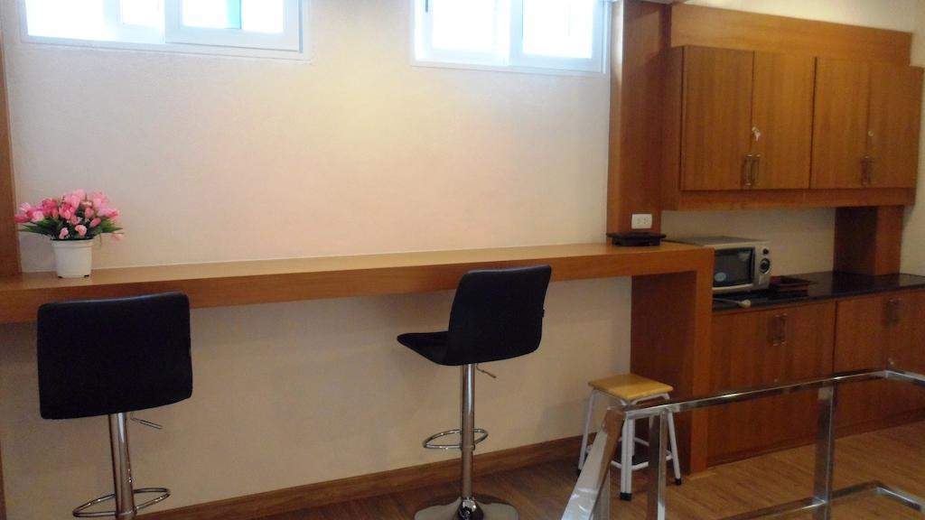 Oyo 1093 De Nawarat Chiang Mai Boutique Apartment Exteriör bild