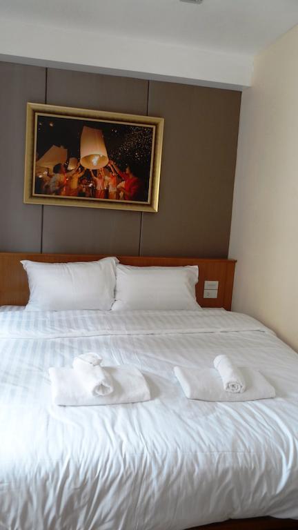 Oyo 1093 De Nawarat Chiang Mai Boutique Apartment Rum bild