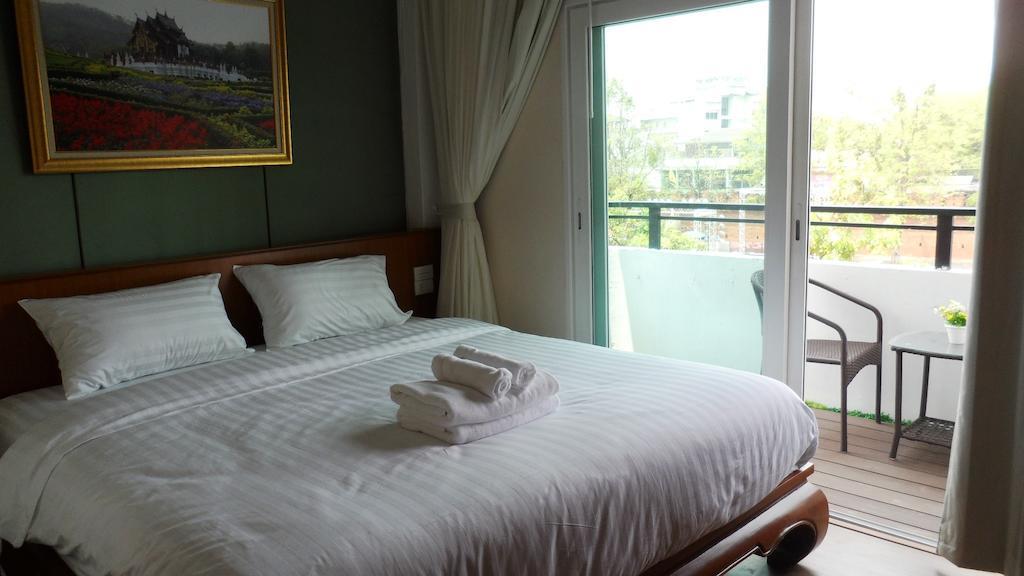 Oyo 1093 De Nawarat Chiang Mai Boutique Apartment Exteriör bild